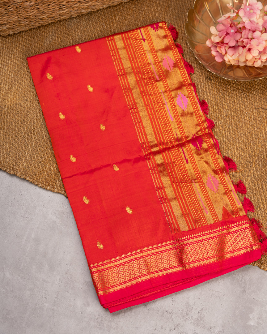 Pure Paithani Nauvari Red & Pink Dual tone Silk Saree with Peacocks and Lotus Fancy Pallu and Beautifully designed Hand embroidered Blouse in Blue