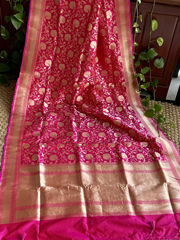 Pink Jaal Banarasi Katan With Kaddi Borders mayukhasarees
