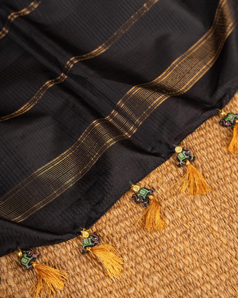 Wine Kanchipuram Silk Saree with Coffee brown Borders and Paisly woven Gold Zari Motifs | Blouse Size 38-44” | Free Shipping