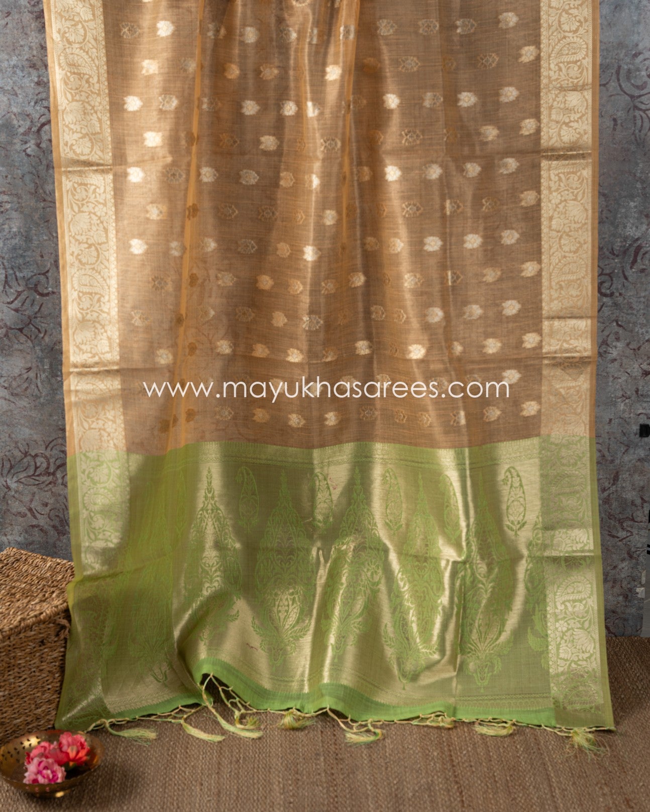 Banarasi Linen Silk Orange And Green Saree With Stitched Custom Blouse