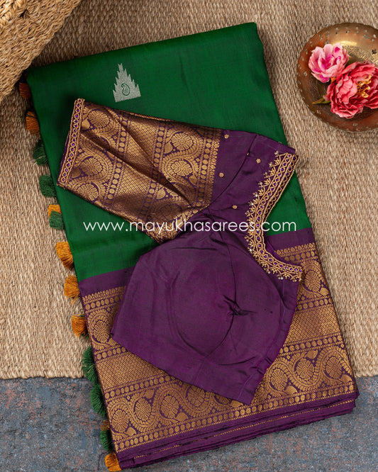 Glamourous Green And Wine Gadwal Pure Silk Saree With Copper Borders