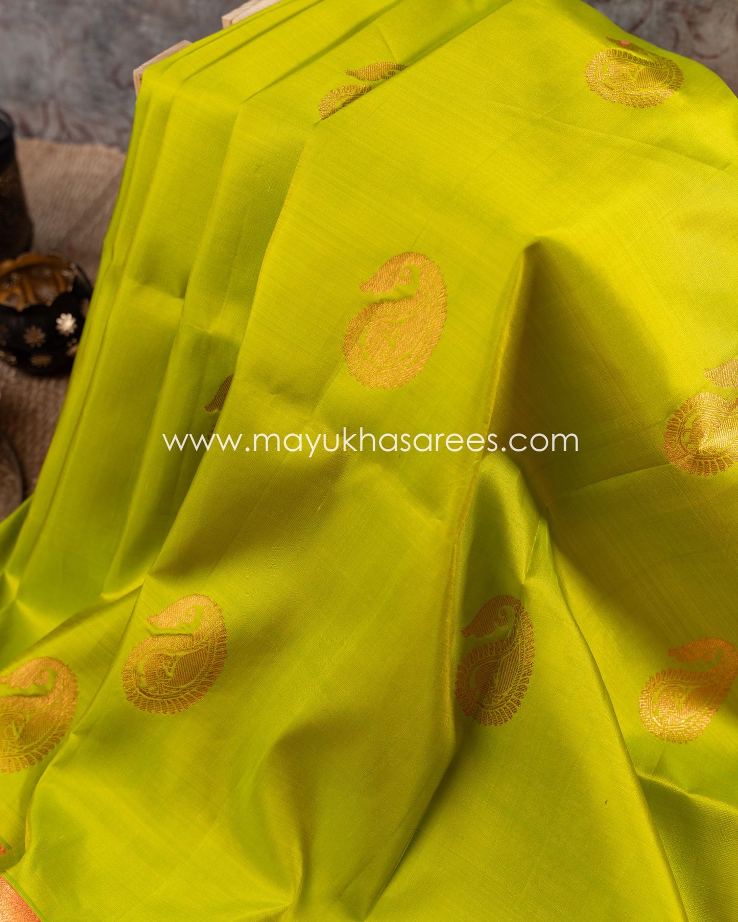 Copper Weave Leaf Green And Orange Kanchipuram Silk Saree Set